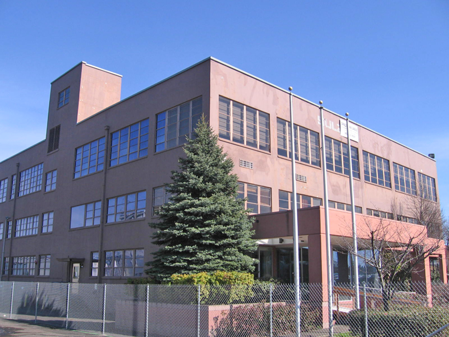 2700 NW Front Avenue Office Property For Lease in Portland, OR