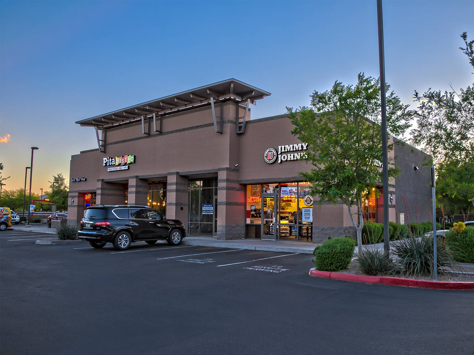 4730-4750 S 48th St Retail Property For Lease in Phoenix, AZ