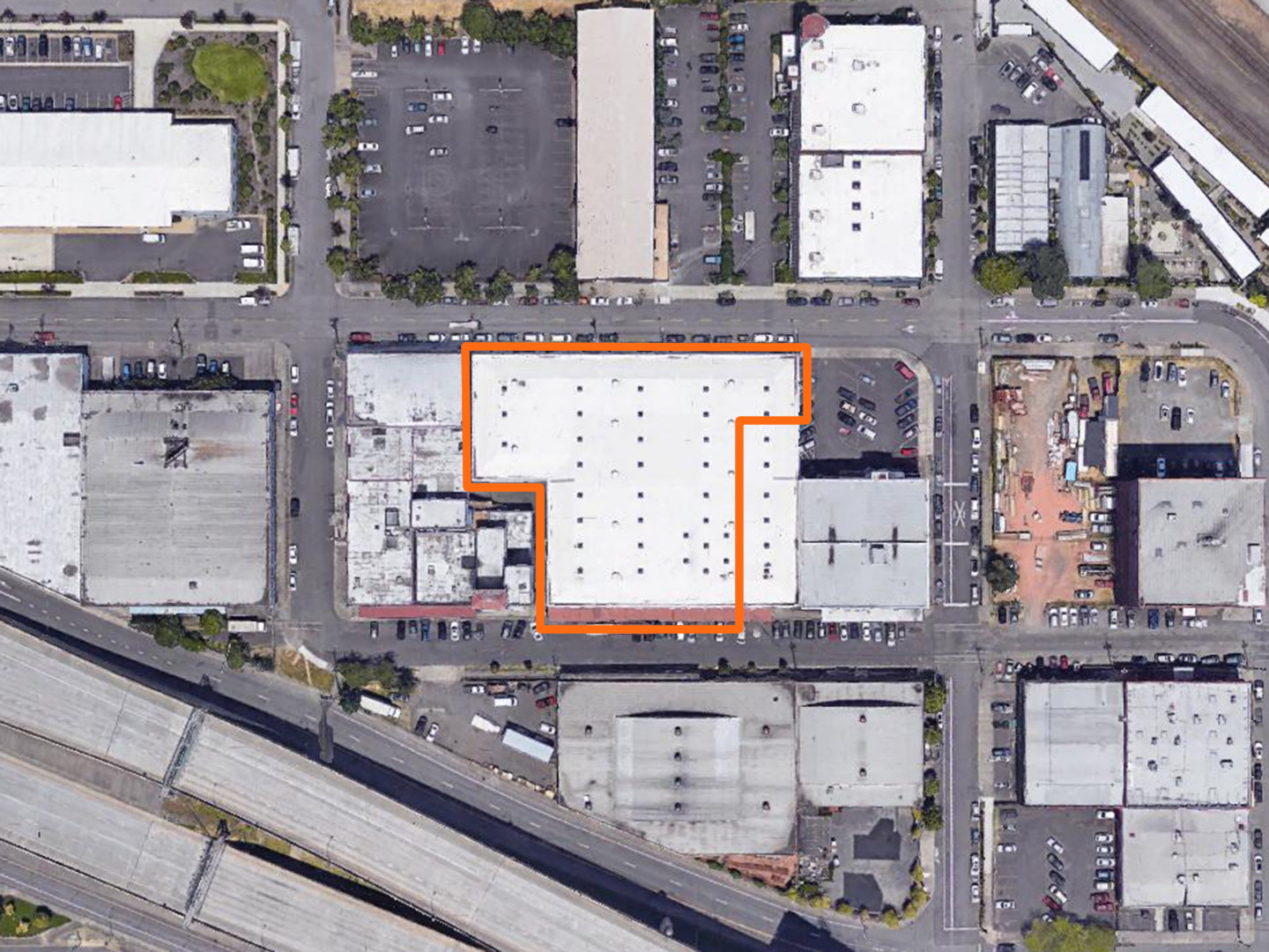 1919 NW 19th Ave Industrial Property For Lease in Portland, OR